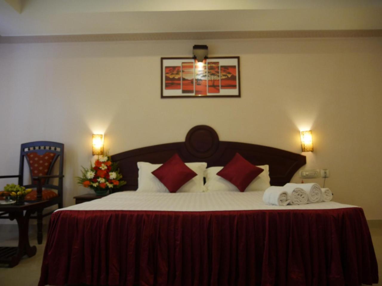 Karthika Residency Hotel Kilimanur Exterior photo